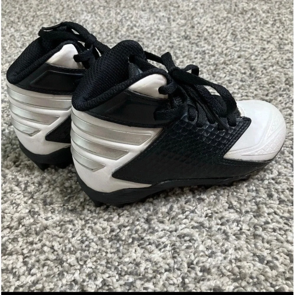 Adidas Ironskin Freak Traxion Football Cleats 10K Boys Black White Silver Stripe